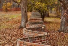 Unveiling the Mystery of the Wavy Wall: The Story of Crinkle Crankle Walls from Ancient Egypt to Modern England